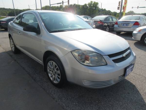 2009 Chevrolet Cobalt Coupe - 5 Speed Manual/1 Owner/Low Miles -... for sale in Des Moines, IA – photo 4