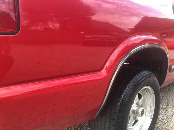 2000 CHEVY S10, NO RUST, 6 SPEED, LT1 MOTOR, VERY NICE & CLEAN -... for sale in Vienna, WV – photo 9