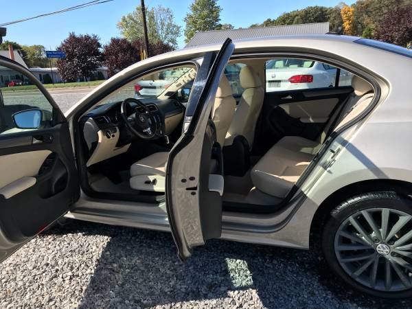 2013 Volkswagen Jetta Premium Package TDI TURBODIESEL Automatic for sale in Penns Creek PA, PA – photo 13