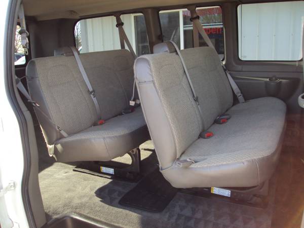 2010 Chevrolet Express Passenger AWD 1500 135 LT for sale in Other, OH – photo 7