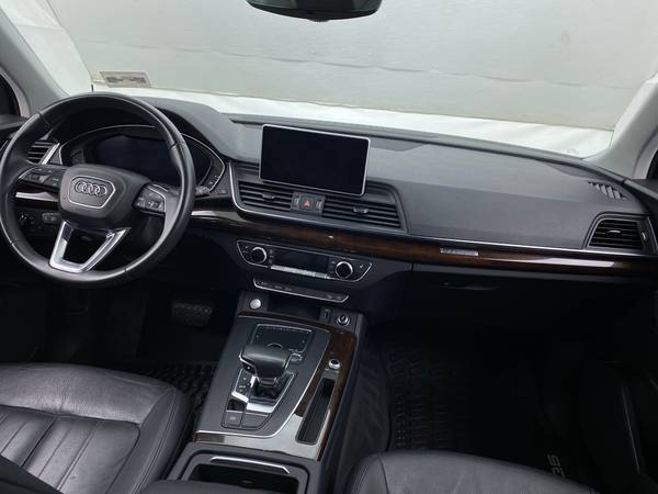 2018 Audi Q5 Premium Sport Utility 4D suv Silver - FINANCE ONLINE -... for sale in Chicago, IL – photo 21