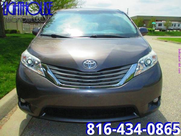 TOYOTA SIENNA XLE, only 72k miles! - - by dealer for sale in Lees Summit, MO – photo 4