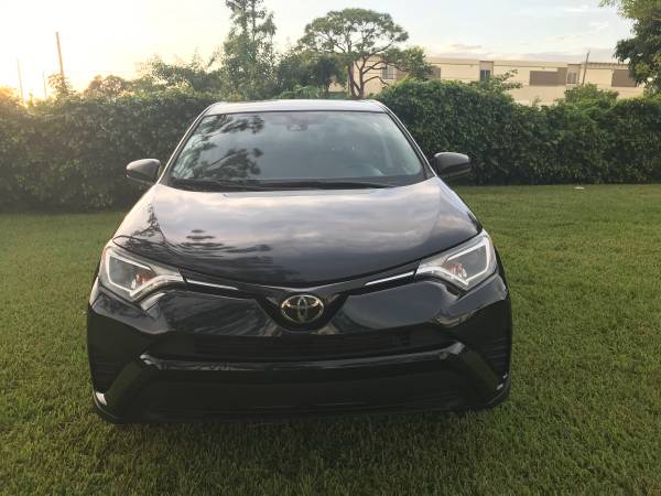2018 Toyota RAV4 - cars & trucks - by owner - vehicle automotive sale for sale in Lake Worth, FL – photo 18