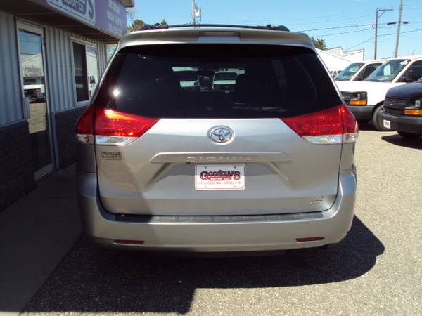 2013 Toyota Sienna 5dr 7-Pass Van V6 LE AWD (Natl) for sale in Waite Park, MN – photo 2