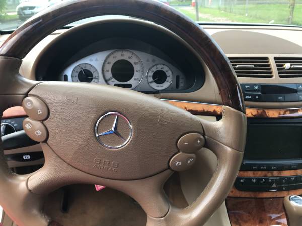 2008 Mercedes Benz E350 - cars & trucks - by owner - vehicle... for sale in Longmeadow, MA – photo 4