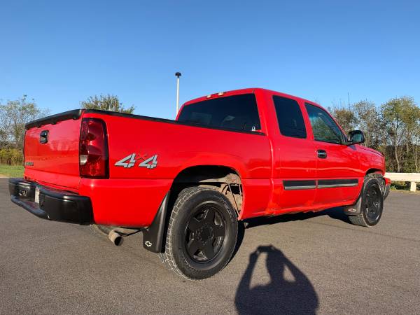 2007 Chevy Silverado LS 4x4, Nice Truck For The $$$!! for sale in Bloomingdale, OH – photo 3