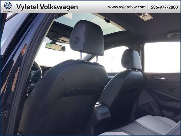 2019 Volkswagen Jetta sedan R-Line Auto w/SULEV - Volkswagen Deep for sale in Sterling Heights, MI – photo 13