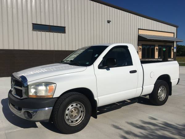2006 Dodge Ram 1500 Tinted Glass Side Steps CD 6 Speed Manual - cars for sale in Palm Coast, FL – photo 2