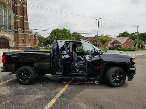 2018 Chevrolet Silverado for sale in Dayton, OH – photo 10