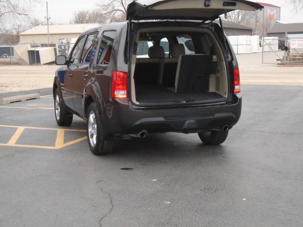2012 Honda Pilot EXL with DVD 4WD - - by dealer for sale in Bettendorf, IA – photo 4