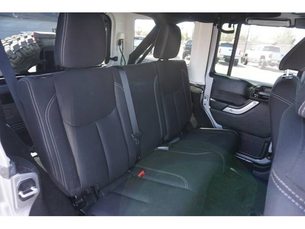 2018 Jeep Wrangler Jk Unlimited SAHARA 4X4 SUV 4x4 Pas - Lifted for sale in Phoenix, AZ – photo 17