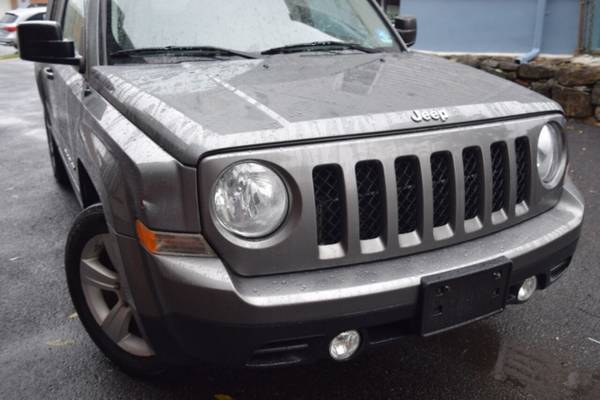 *2012* *Jeep* *Patriot* *Latitude 4dr SUV* - cars & trucks - by... for sale in Paterson, PA – photo 3
