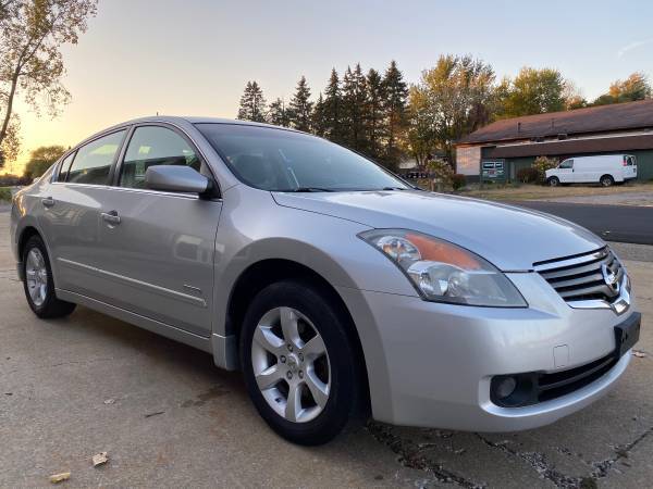 2007 Nissan Altima Hybrid - One Owner - 111,000 Miles - 2.5L for sale in Uniontown , OH – photo 2
