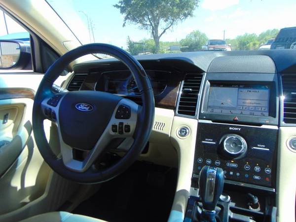 2018 Ford Taurus Limited (Mileage: 32,980) for sale in Devine, TX – photo 15