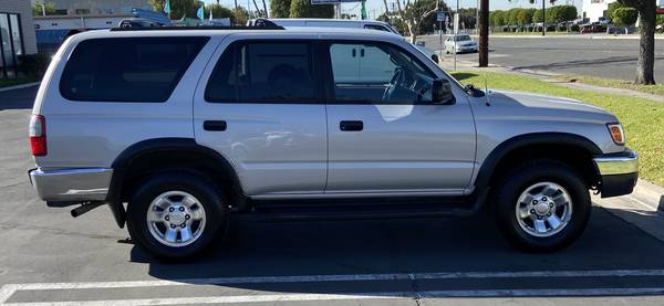 🇺🇸2000 Toyota 4Runner SR5 low miles - cars & trucks - by owner -... for sale in Anaheim, CA – photo 7
