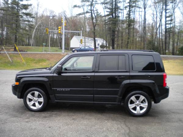 13 Jeep Patriot Latitude edition 4X4 SUV Sunroof 1 Year Warranty for sale in Hampstead, NH – photo 8