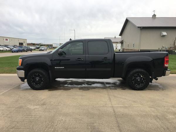 Rust Free 2011 GMC Sierra for sale in Sioux Center, SD – photo 2