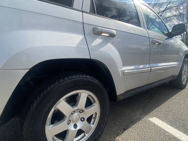 2010 Jeep Grand Cherokee Laredo Sport Utility 4D Drive Today! for sale in East Northport, NY – photo 8