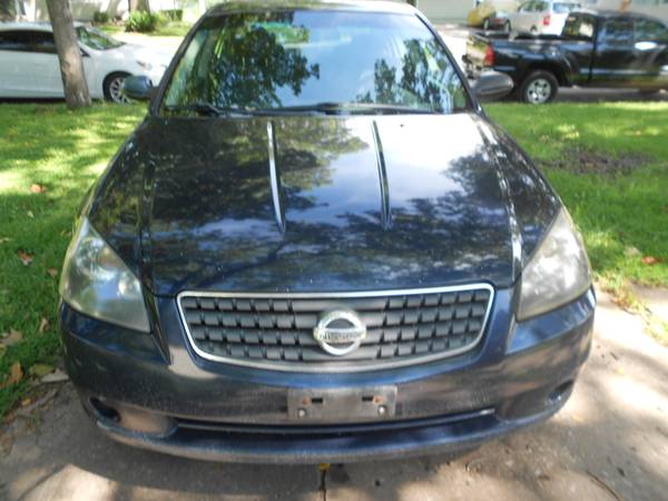 2005 Nissan Altima 3.5 SE (low miles) for sale in Lawrence, KS – photo 2