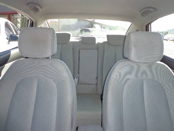 2010 HYUNDAI ELANTRA GLS FWD GAS SAVER GREAT STARTER CAR CLEAN -... for sale in Pinetop, AZ – photo 8