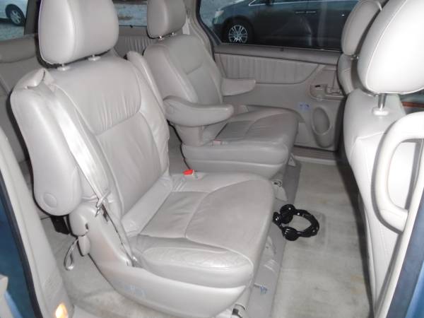 2009 Toyota Sienna XLE ( 1 Owner ) Leather * DVD * 142k * We Trade -... for sale in Hickory, TN – photo 4