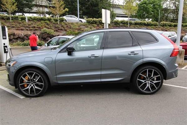USED 2020 VOLVO XC60 - - by dealer - vehicle for sale in Bellevue, WA – photo 2