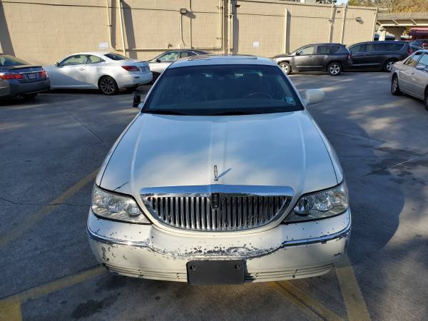 2006 Lincoln Town Car for sale in Baton Rouge , LA – photo 2
