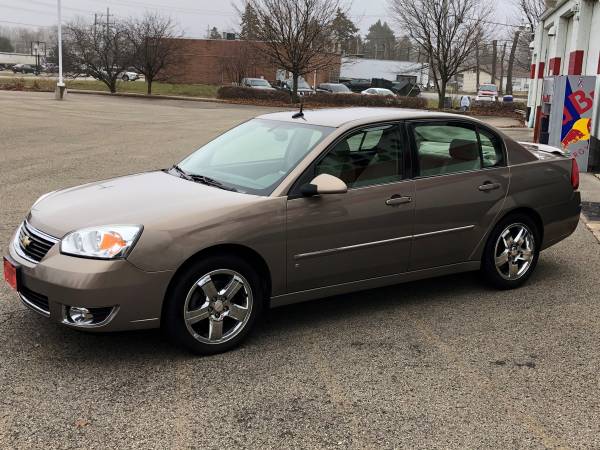 2007 Chevy Malibu LTZ - cars & trucks - by dealer - vehicle... for sale in Yorkville, IL – photo 2