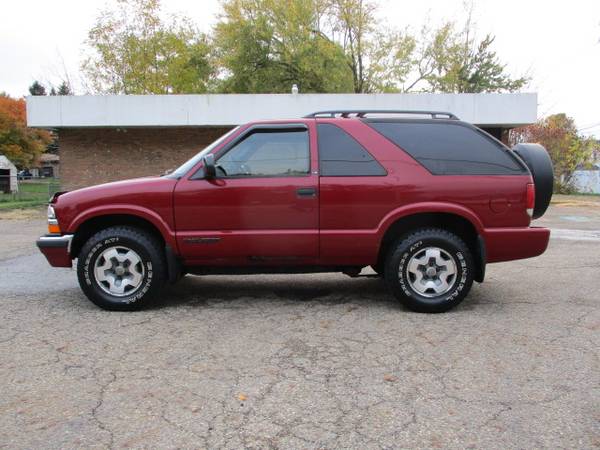 2001 Chevrolet S10 Blazer 2 Door 4x4 - cars & trucks - by dealer -... for sale in Canton, OH – photo 8