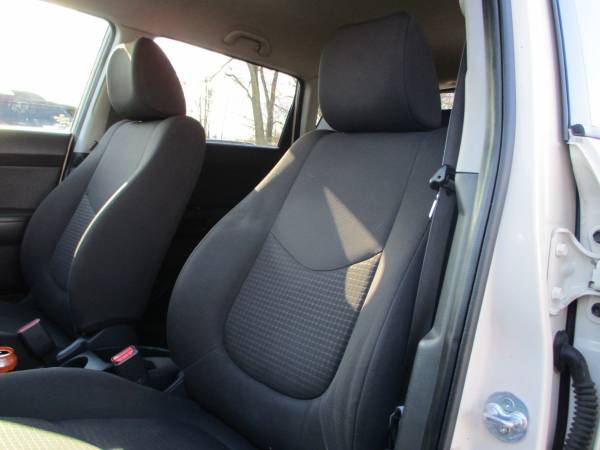 2013 Kia Soul Bluetooth Power Windows & Locks Hatchback - cars & for sale in Brentwood, MA – photo 17