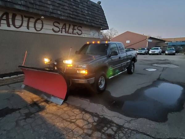 2006 CHEVY HD 2500, BOSS PLOW - cars & trucks - by dealer - vehicle... for sale in Flint, MI – photo 2