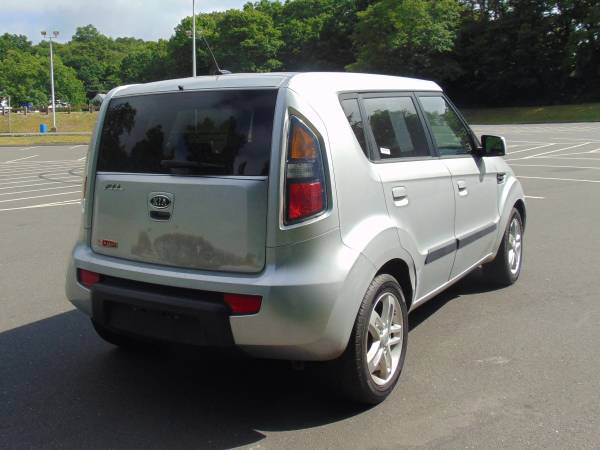 2010 Kia Soul - - by dealer - vehicle automotive sale for sale in Waterbury, CT – photo 5
