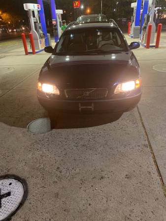 02 Volvo V70 station wagon with third row seat for sale in Hamden, CT