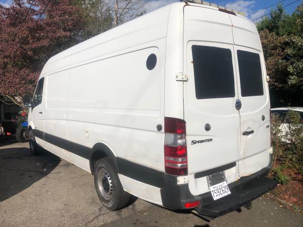 2008 Freightliner van - cars & trucks - by owner - vehicle... for sale in EASTCHESTER, NY – photo 11