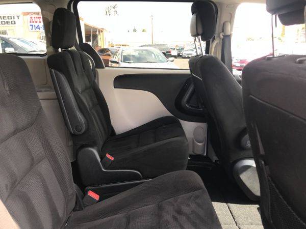 2015 Dodge Grand Caravan SE EASY FINANCING AVAILABLE for sale in Santa Ana, CA – photo 12