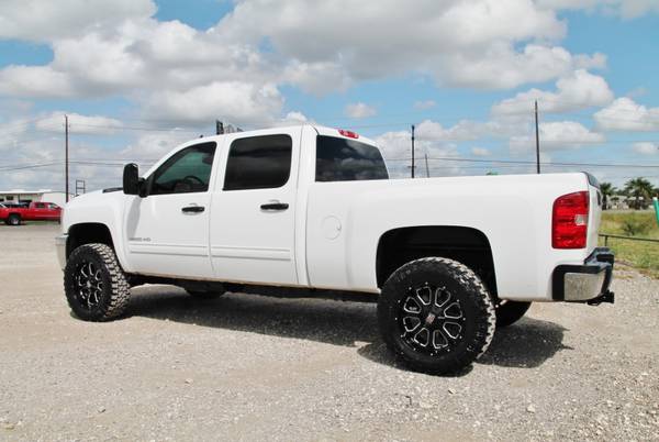 2014 CHEVROLET 2500 LT 4x4 - LOW MILES- DIESEL- COGNITO- NEW 20s &... for sale in Liberty Hill, IA – photo 7