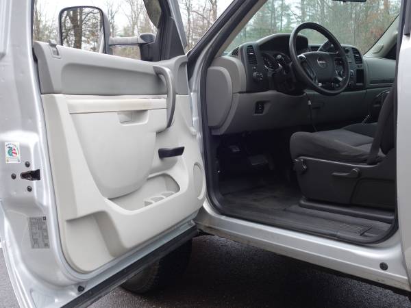 2014 GMC Sierra 2500HD Reg Cab Long Bed Work Truck 4WD W/Plow - cars... for sale in Derry, ME – photo 12