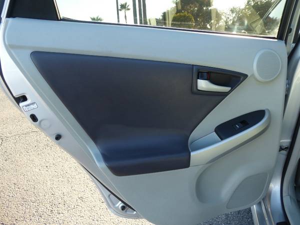 2011 TOYOTA PRIUS 5DR HB IV with Front seat-mounted side airbags -... for sale in Phoenix, AZ – photo 23