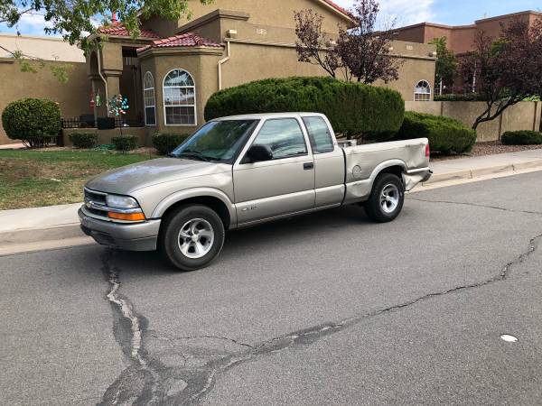 2000 Chevy S10 Extended Cab for sale in Albuquerque, NM – photo 2