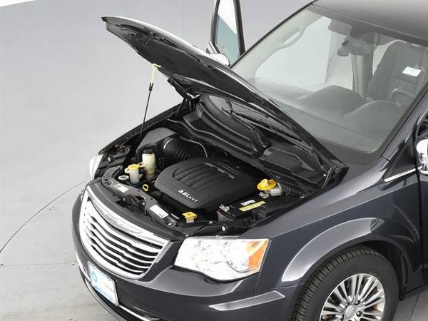 2013 Chrysler Town and Country Touring-L Minivan 4D mini-van Gray - for sale in Auburndale, MA – photo 4