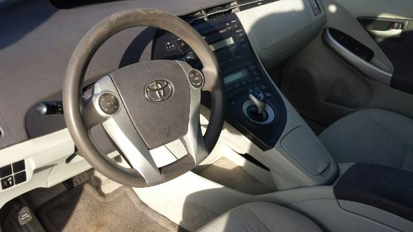 2010 Toyota Prius ** 51 MPG ** RUNS & DRIVES GOOD, GREAT DEAL - cars... for sale in Sapulpa, OK – photo 7