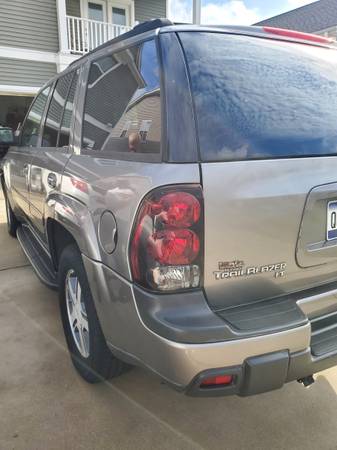2005 Chevy Trailblazer - cars & trucks - by owner - vehicle... for sale in Summerville , SC – photo 2