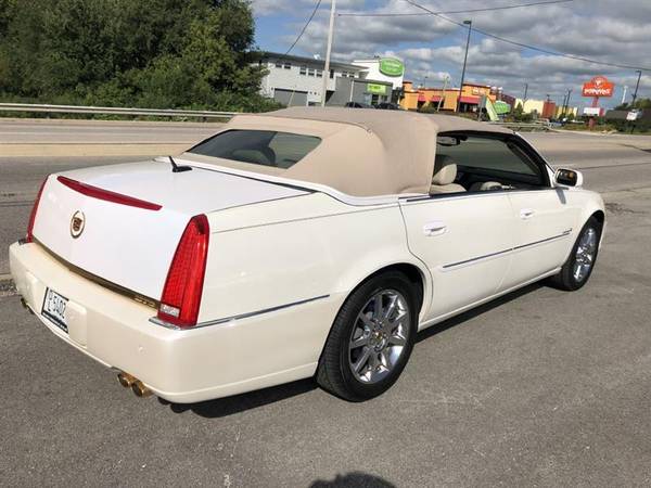 2007 Cadillac DTS Performance - cars & trucks - by dealer - vehicle... for sale in North Aurora, IL – photo 17