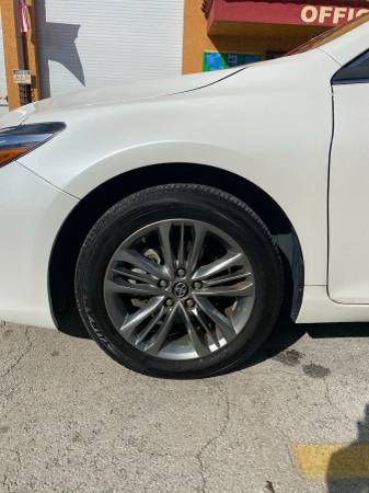 2017 Toyota Camry SE fully loaded 34k miles showroom condition -... for sale in Hialeah, FL – photo 10