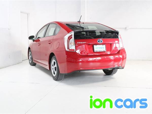 2015 Toyota Prius 3 Three Hatchback 4D - cars & trucks - by dealer -... for sale in Oakland, CA – photo 3