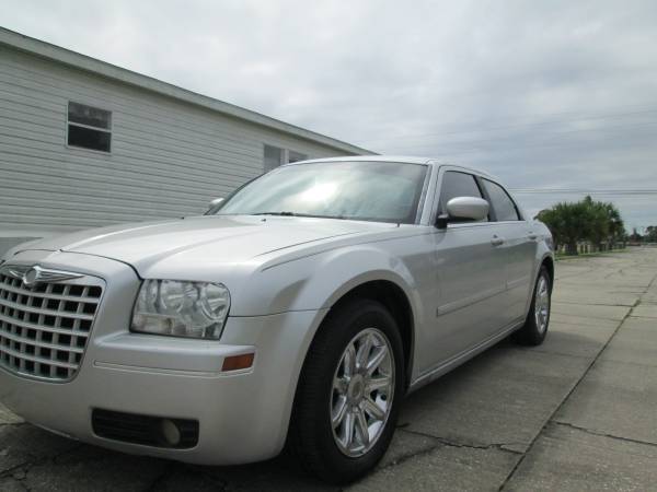 EON AUTO 2006 CHRYSLER 300 LOADED LEATHER FINANCE WITH $995 DOWN -... for sale in Sharpes, FL – photo 2