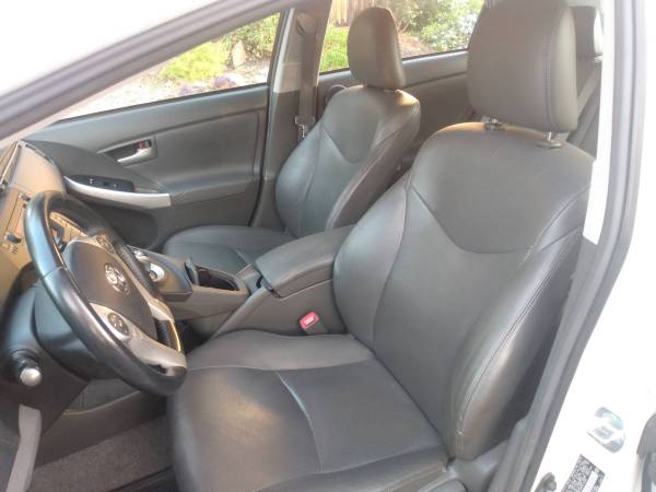 ***Like New Toyota Prius*Leather*Navi*JBL Sound*Must See To... for sale in Lincoln, CA – photo 7