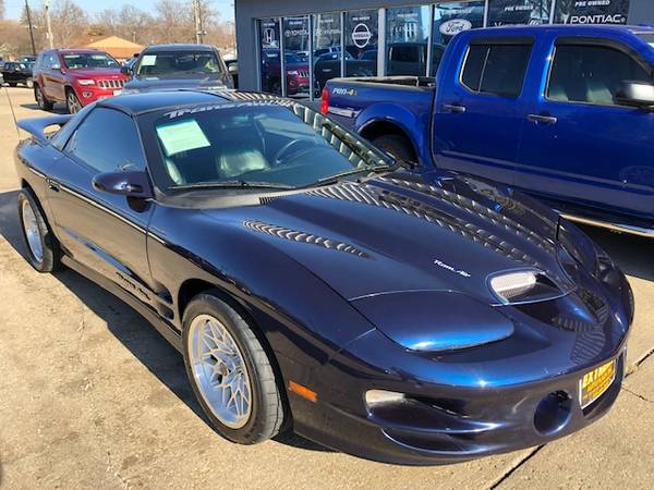 2001 Pontiac Firebird FORMULA - cars & trucks - by dealer - vehicle... for sale in Des Moines, IA – photo 2