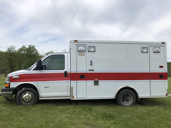 Ambulance - cars & trucks - by owner - vehicle automotive sale for sale in Waynesville, MO – photo 2