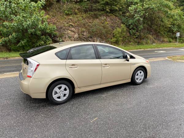 2011 Toyota Prius - cars & trucks - by dealer - vehicle automotive... for sale in Marshall, NC – photo 8